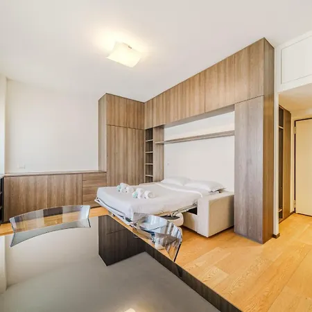 Andrea Flat - Near Metro & Wi-fi *